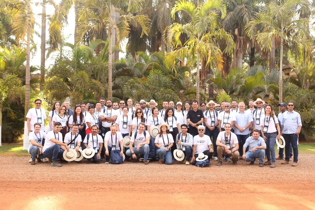 First Cotton Brazil Dialogues field trip brings international stakeholders closer to Brazil’s cotton production chain